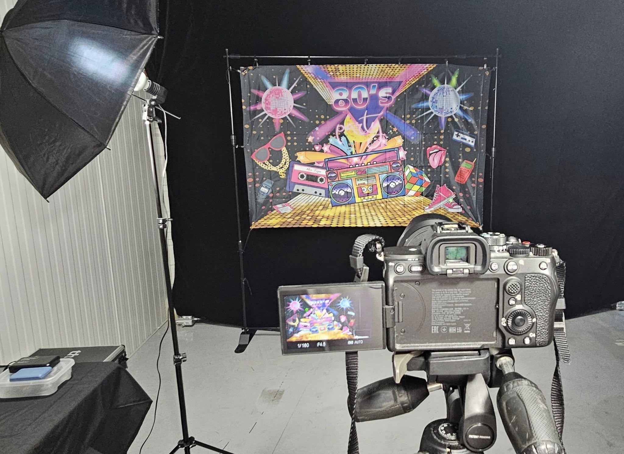 Stand photo